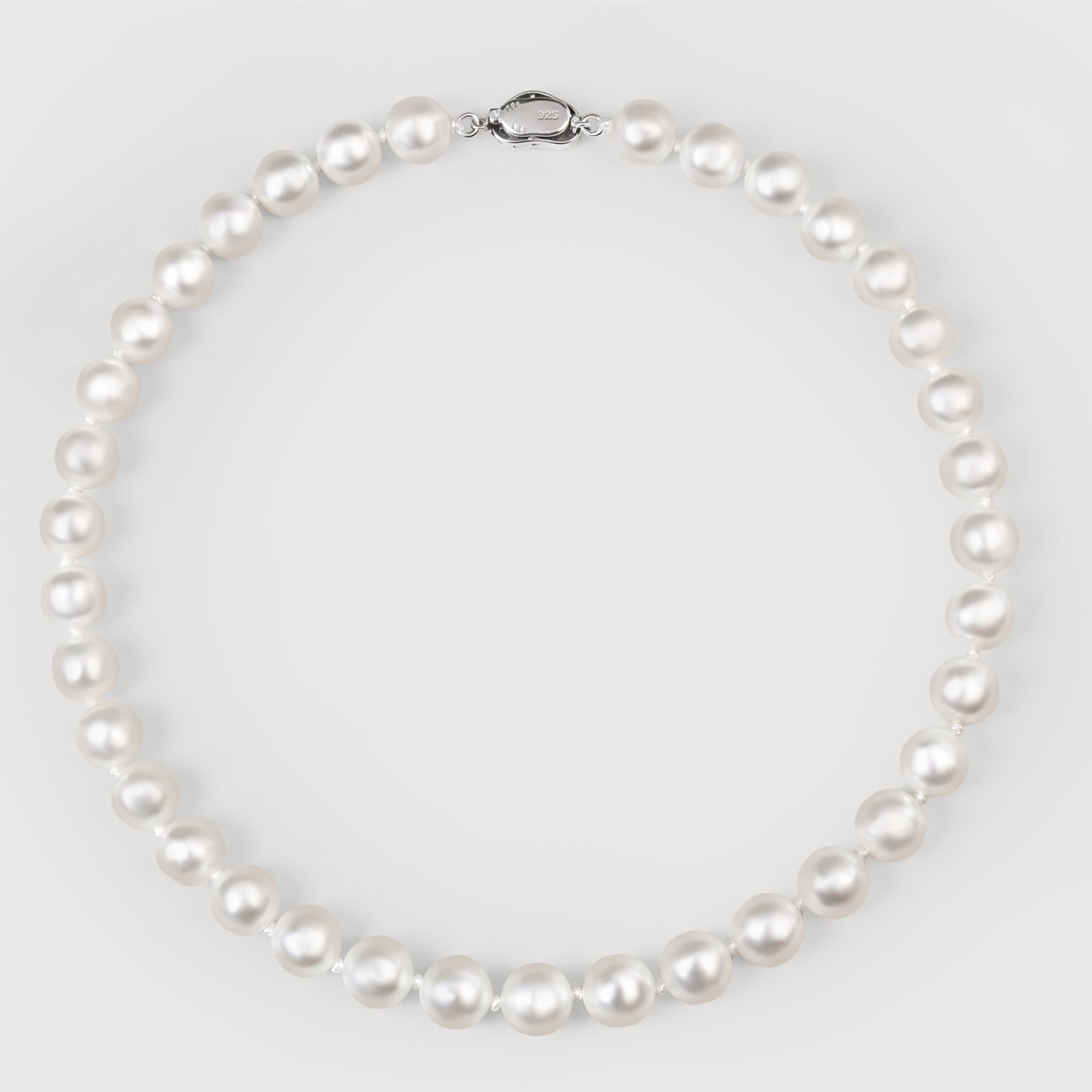 Classic Pearl Necklace