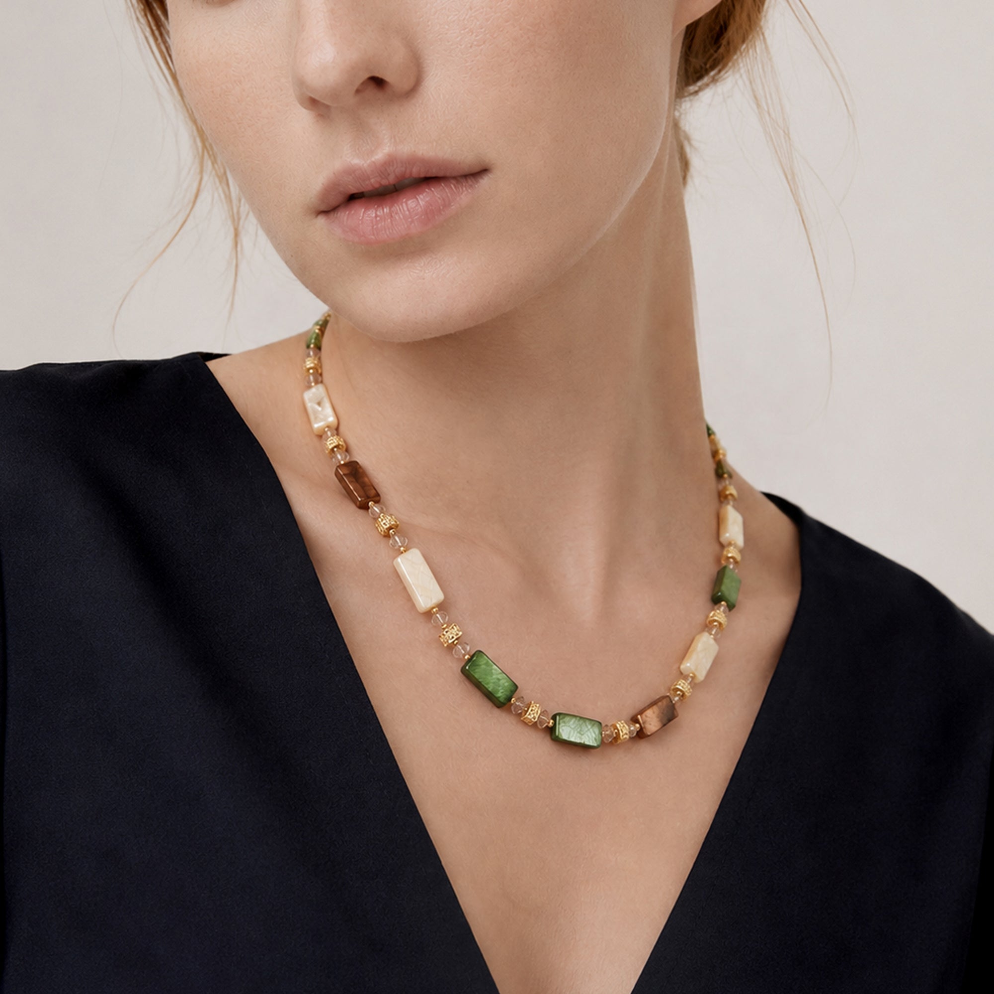 Shell Crystal Gold Necklace