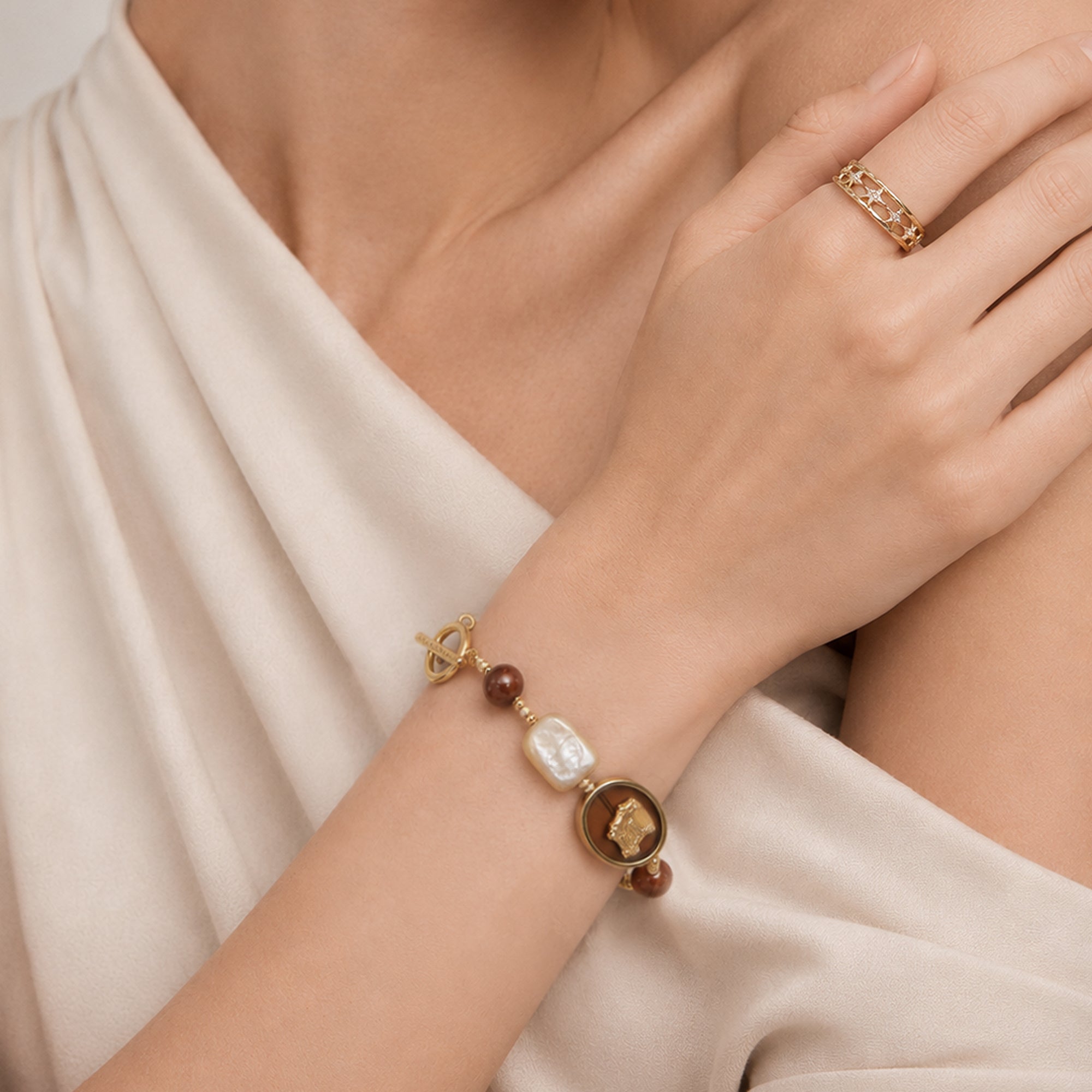 Shell Pearl Bracelet