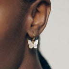 Pendientes de aro perla con mariposa