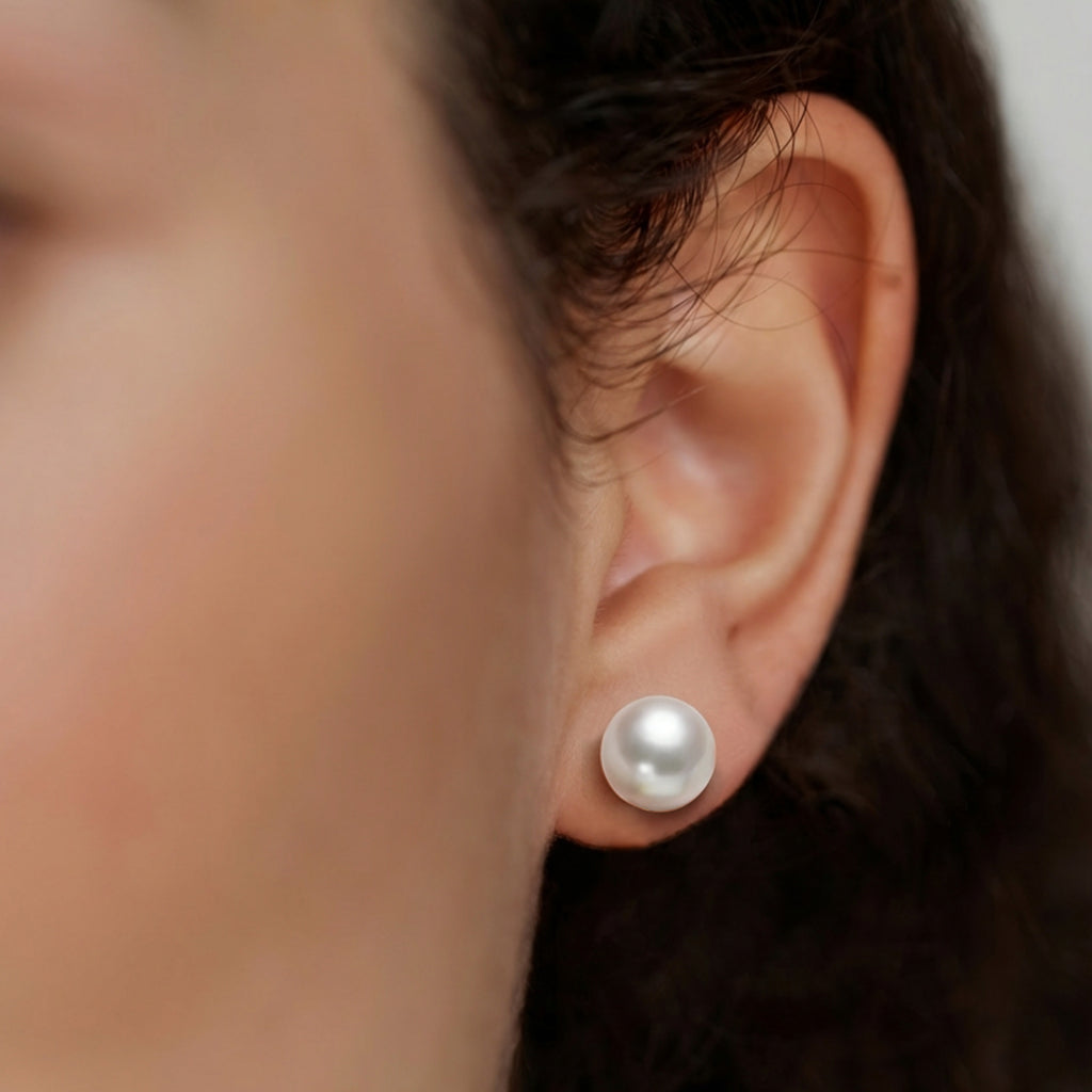 Exquisite Pearl Stud Earrings