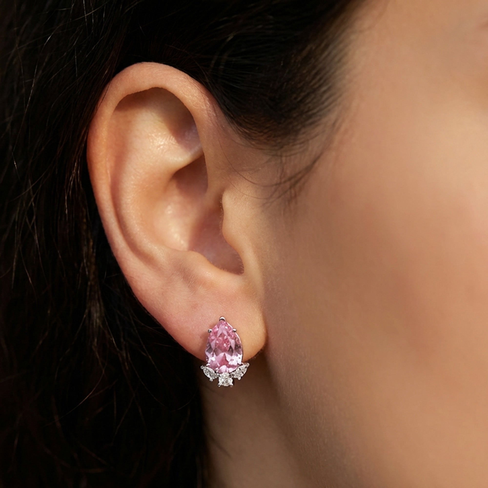 Pear-Shaped Zirconia Drop Earrings