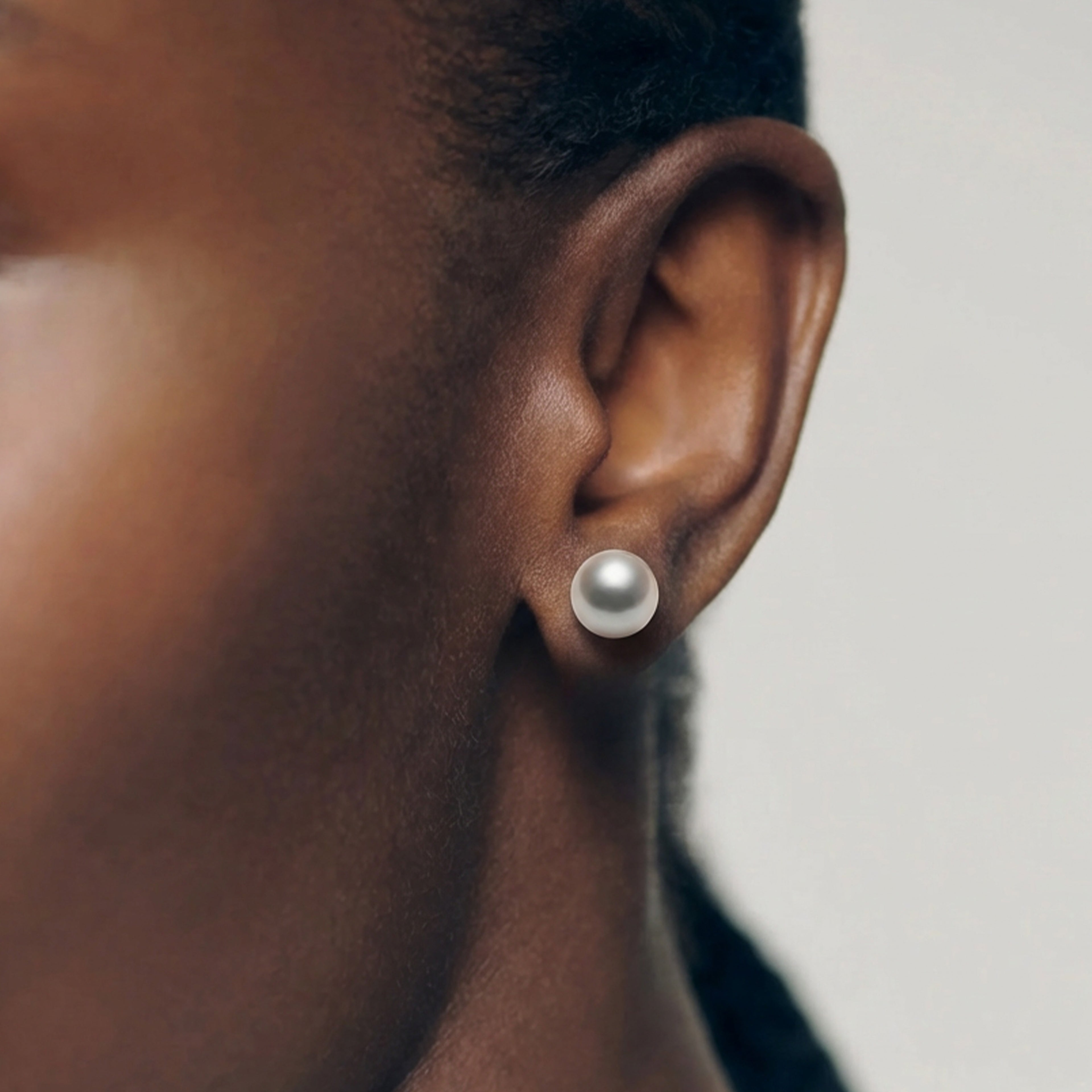 Exquisite Pearl Stud Earrings