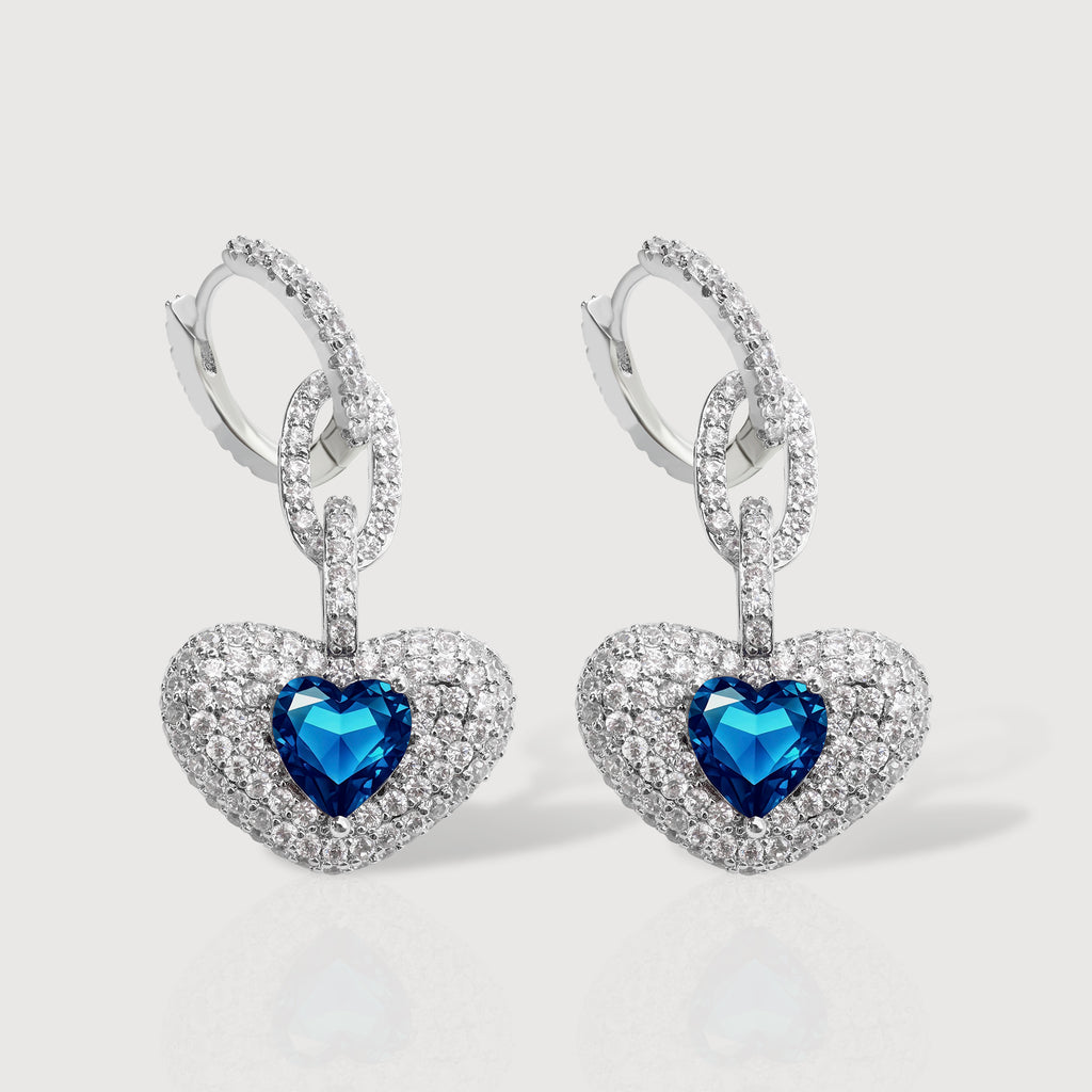 Pendientes de gota de corazón con circonita azul elegante