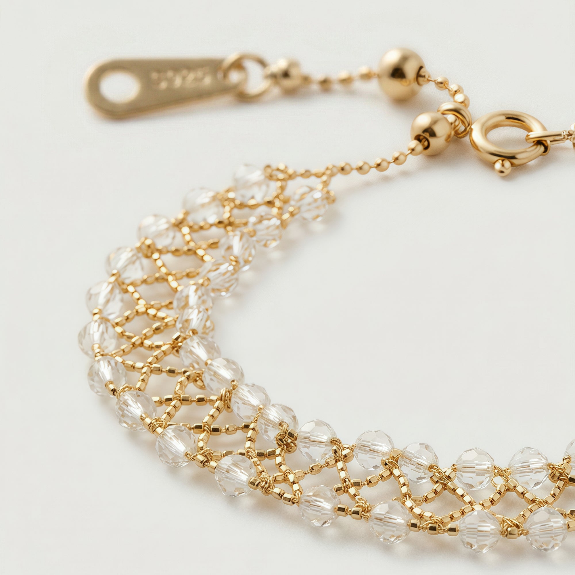 Pulsera de barra de oro y circonitas cúbicas