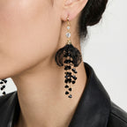 Pendientes negros de borla con caída