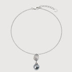 Elegante collar colgante con perlas grises y circonitas