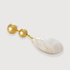 Aretes de oro en forma de lágrima