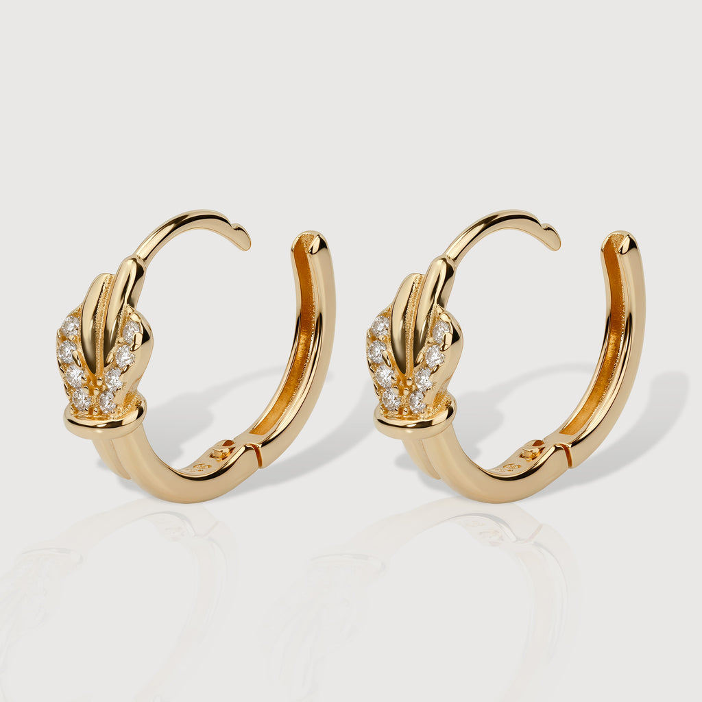 Pendientes Huggie de Corona