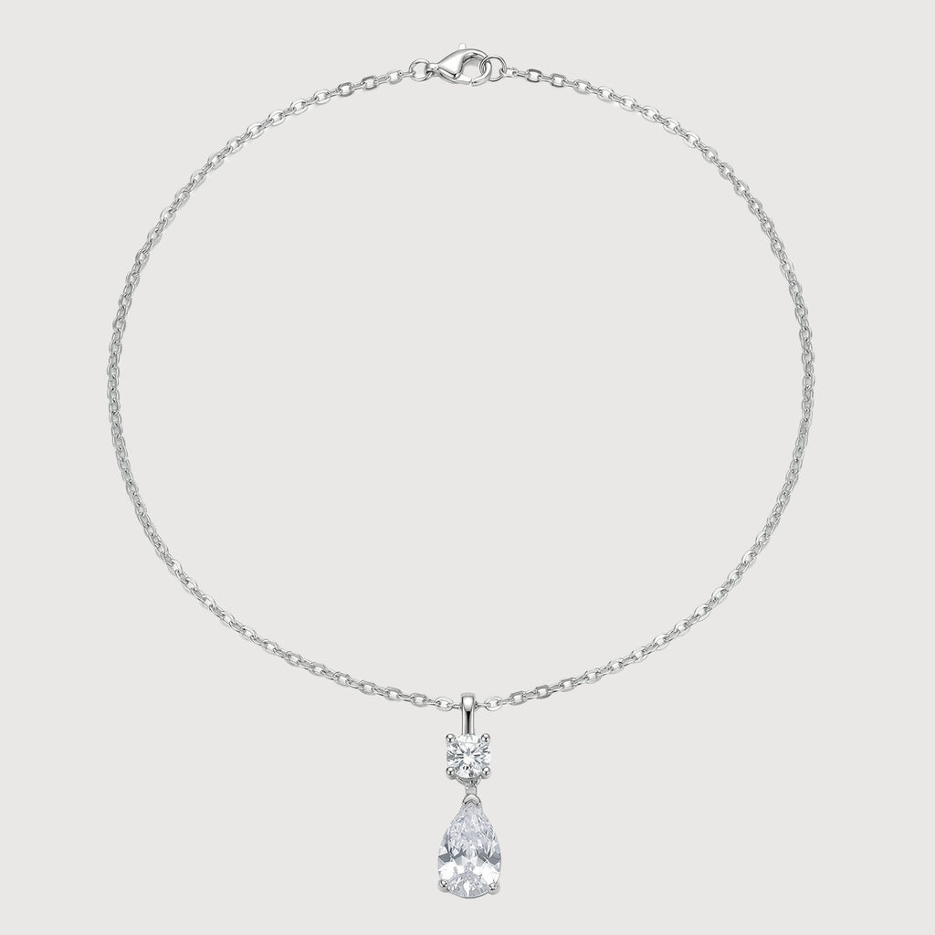 Elegante collar colgante de circonitas con corte de pera