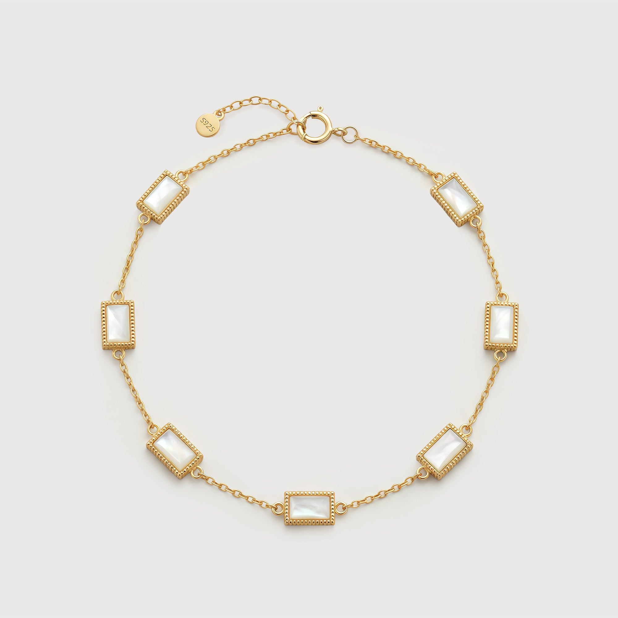 Pulsera de oro de estación de concha