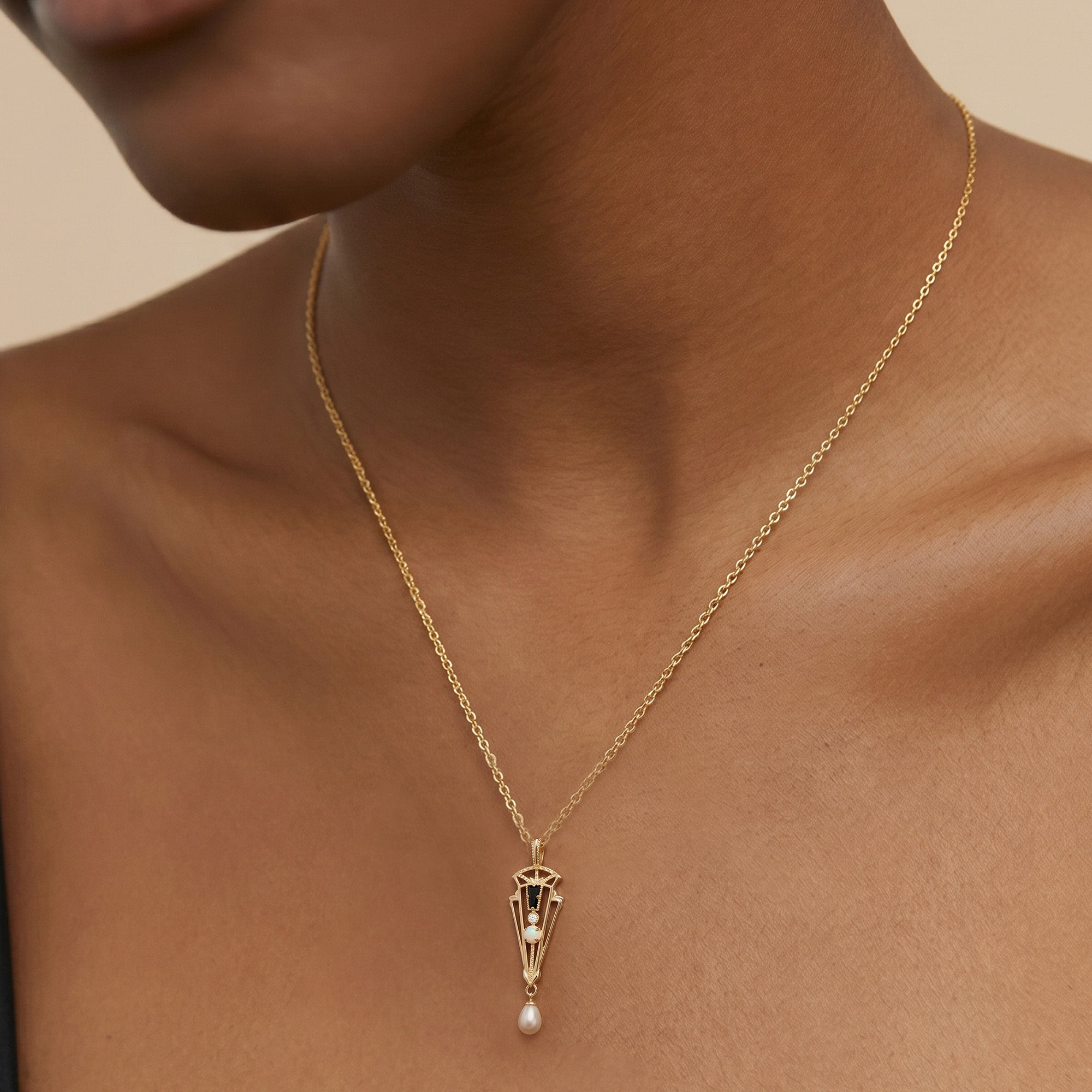 Lumiere Bar Necklace