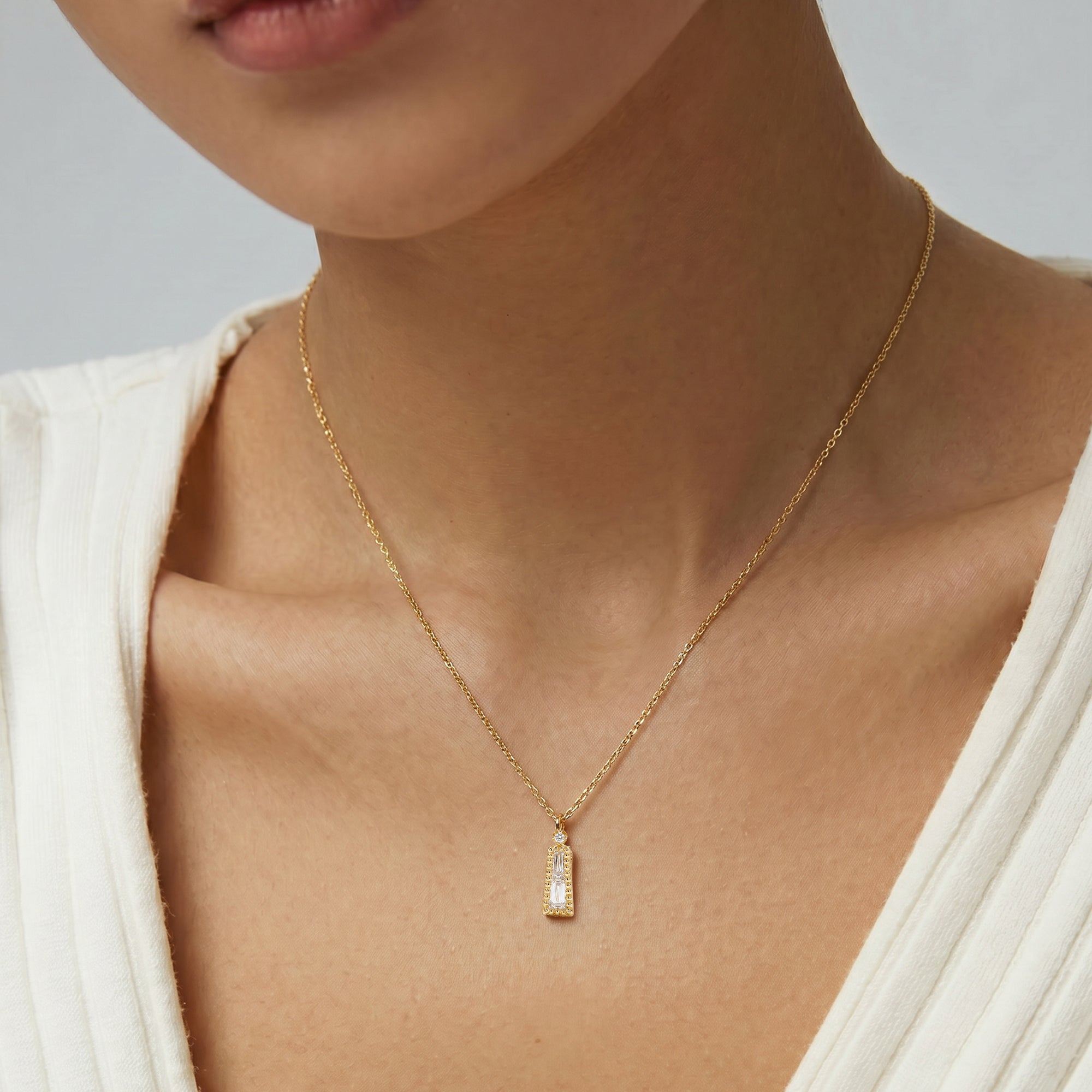 Lumiere Bar Necklace