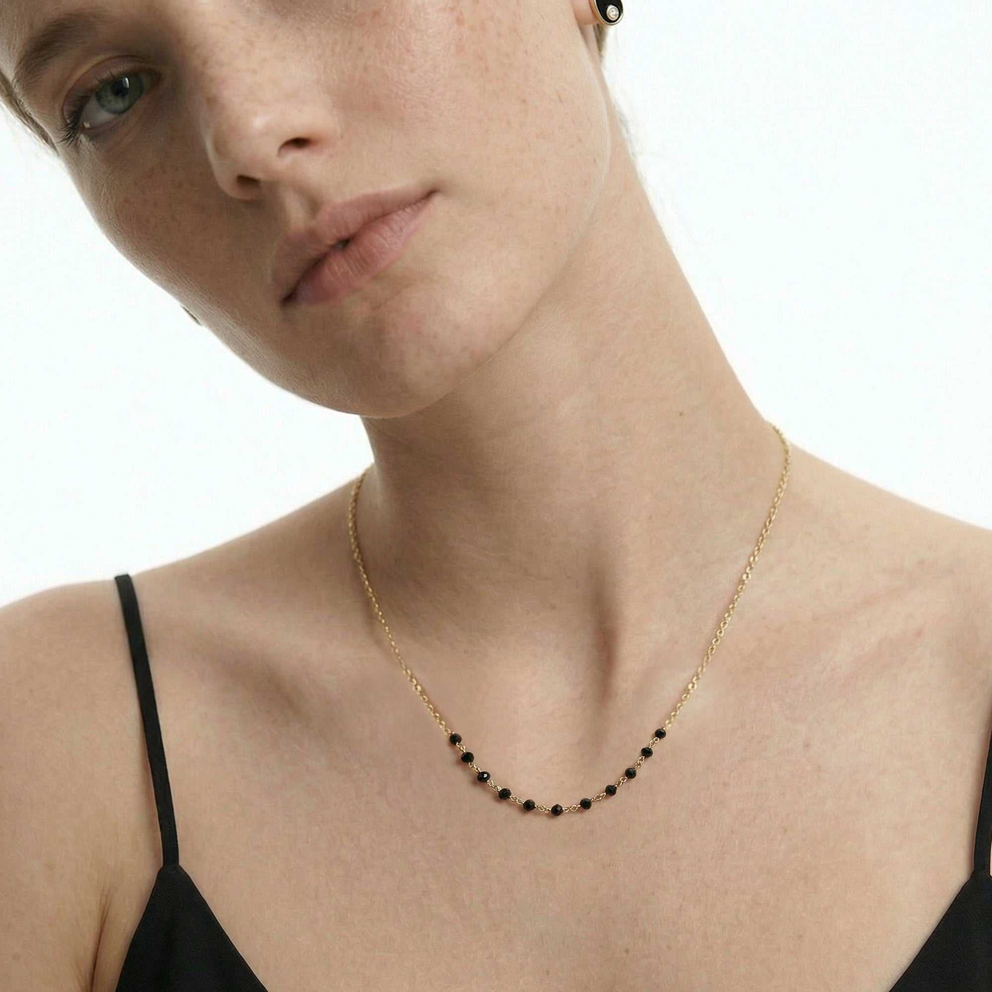Noir Arc Necklace