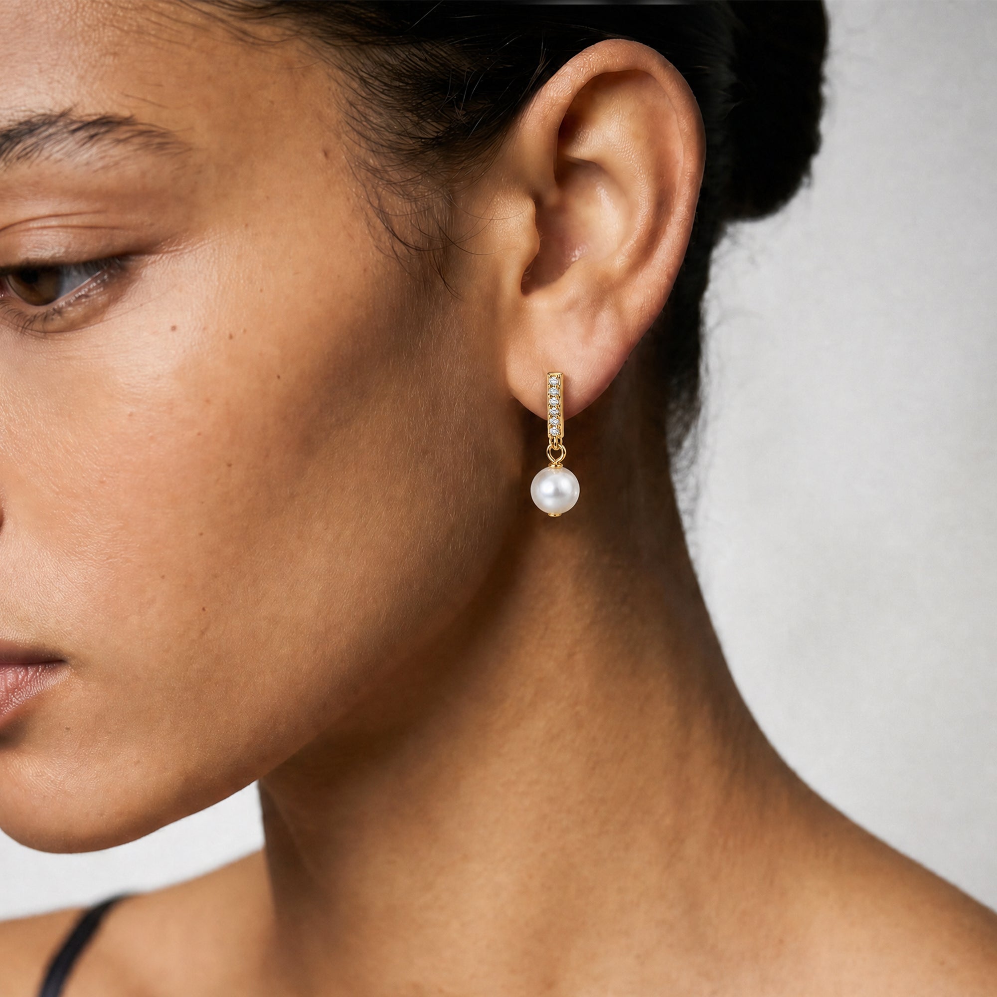 Vela Pearl Earrings