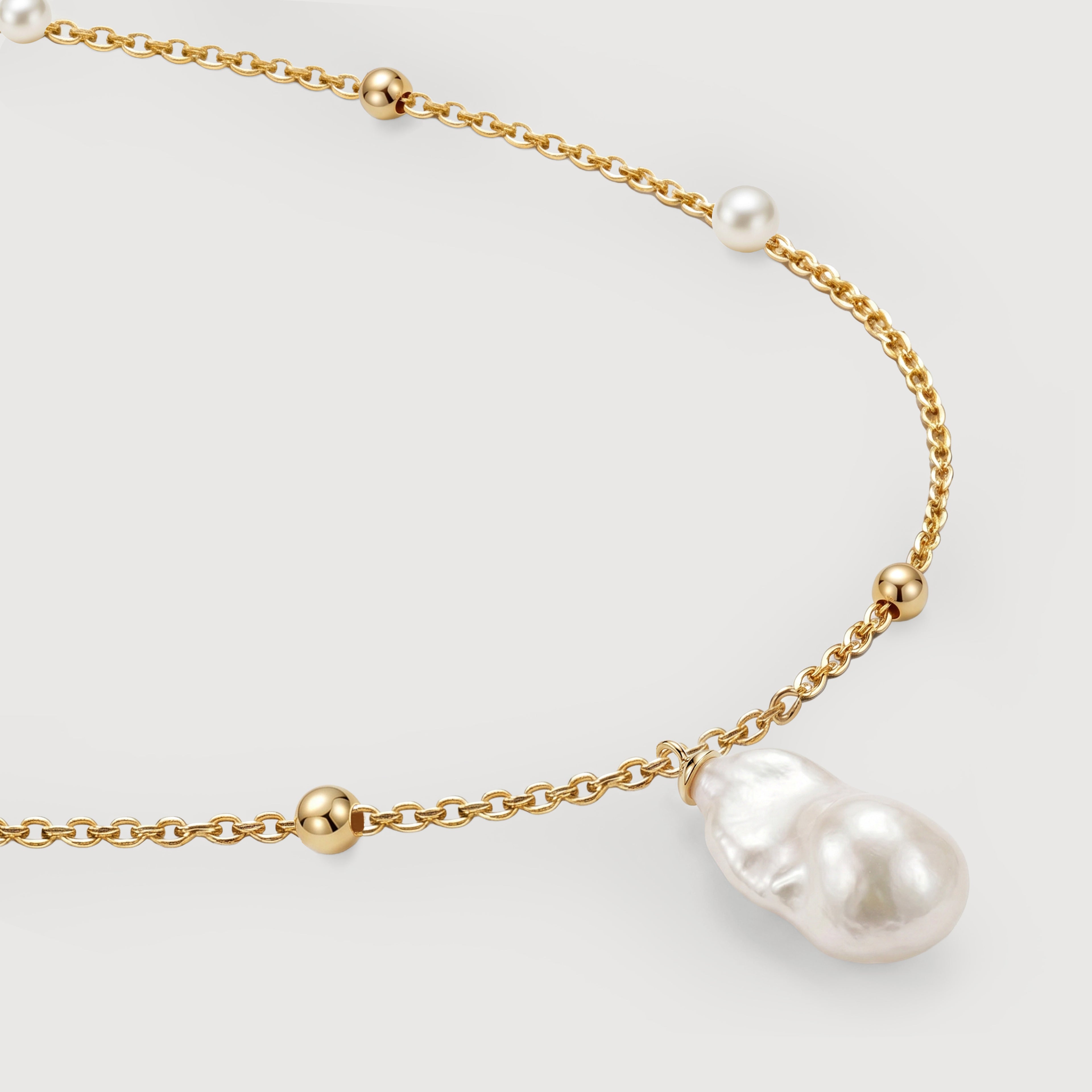 Maris Pearl Necklace