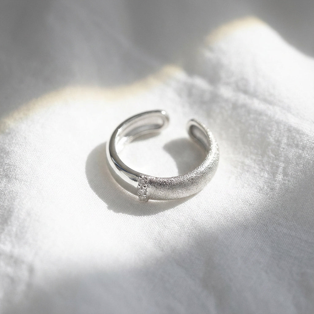 Silver Band Ring with Sparkle